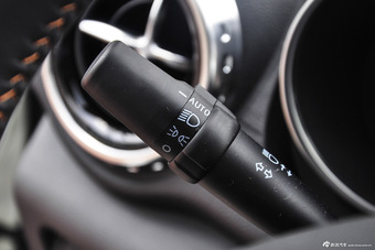 2016款比亚迪元1.5L手动豪华型