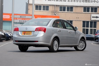 2015款凯越1.5L手动尊享版