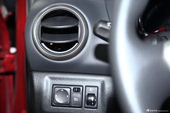 2013款骊威劲锐1.6XL 手动舒适版