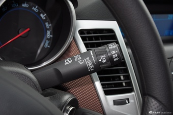2015款科鲁兹掀背1.6L手动舒适型