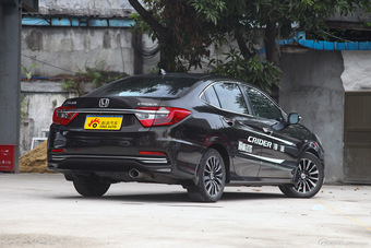 2013款凌派1.8L自动旗舰版