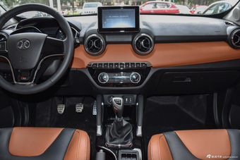 2016款北汽绅宝X35 1.5L手动豪华版