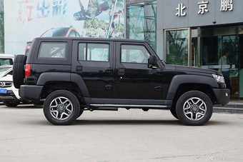 2016款北京BJ40L 2.3T自动四驱尊享版