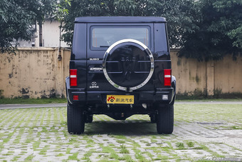 2016年北京BJ80 2.3T手动尊贵版