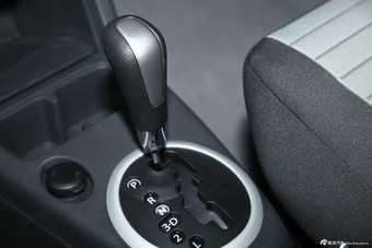 2013款雨燕1.5L自动运动型