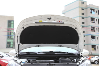 2015款众泰Z500 1.5T自动尊贵型