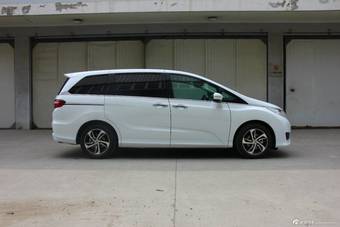 2015款奥德赛2.4L自动至尊版到店实拍