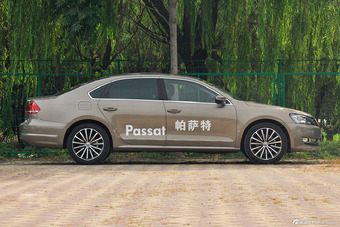 2014款帕萨特2.0T DSG至尊版