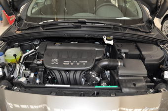 2013款东风标致408 2.0L手动舒适版