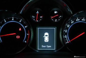 2013款科鲁兹掀背1.6L自动豪华版