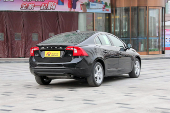 2013款沃尔沃S60