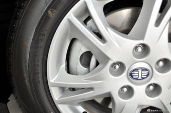 2012款奔腾B90 2.0L手动豪华型