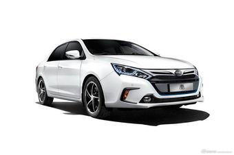 2014款比亚迪秦官方图