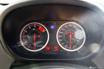 2014款MG3 1.5L自动豪华版