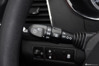 2015款宝骏560 1.8L手动精英型