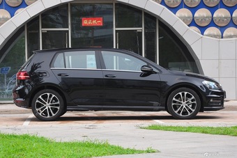 2015款高尔夫1.4TSI手动R-Line