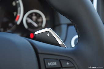 2015款宝马5系525LI领先型