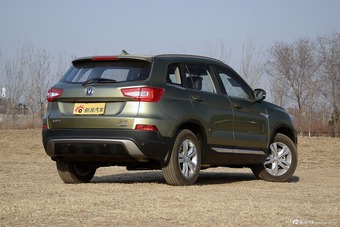 2016款长安CS75 2.0L手动豪华型国5