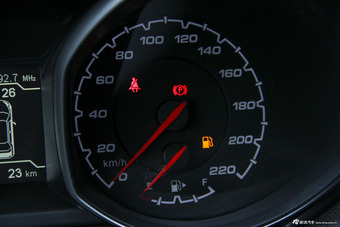 2016款瑞虎5 2.0L手动家悦版