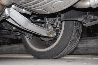 2016款奔驰GLA级 GLA260 2.0T自动4MATIC运动型