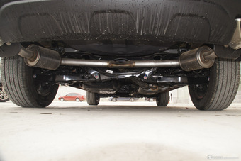 2016款比亚迪宋1.5TI手动尊贵型