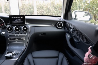 2015款奔驰C级C200L 2.0T自动运动版