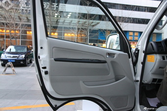 2014款金杯新海狮2.0L手动豪华型V19图片