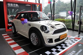 2013款MINI 1.6T JOHN COOPER WORKS