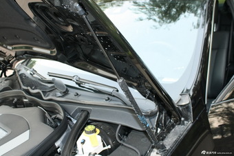 2014款奔驰E 300L运动轿车