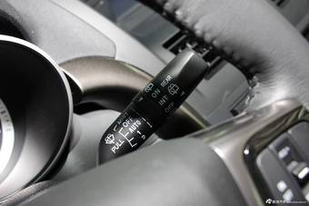 2015款奔腾X80 2.0L自动豪华型到店实拍