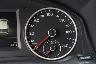 2015款途观1.8TSI自动两驱豪华型到店实拍