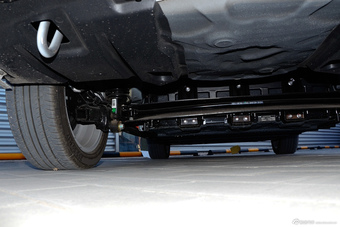 2016款吉利帝豪EV三厢精英型