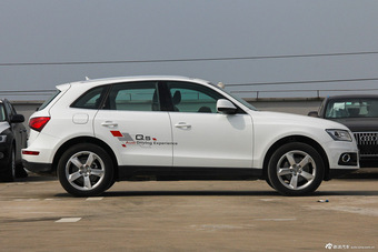 2015款奥迪Q5 40TFSI舒适型