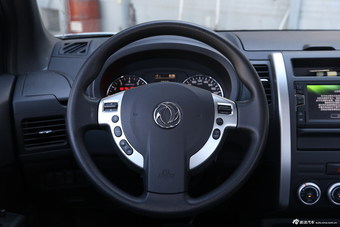 2015款东风风度MX6 2.0L CVT四驱UPR