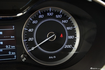 2016款宝骏560 1.8L手动精英型