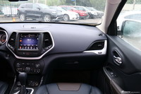 2015款自由光 2.4L自动精英版