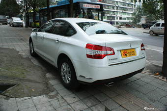 2012款东风雪铁龙C5