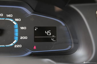 2016款荣威360 1.5L手动智屏版