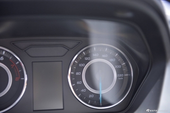 东南V5 plus摇滚版