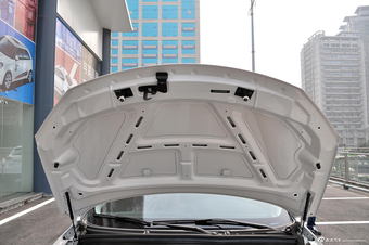 2014款MG6 1.8T掀背自动豪华版