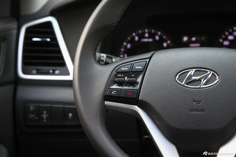 2015款全新途胜1.6T自动两驱领先型