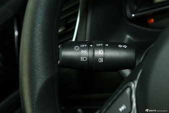 2016款马自达3昂克赛拉1.5L手动三厢舒适型