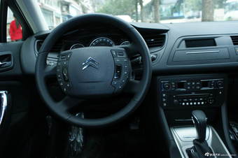 2012款东风雪铁龙C5