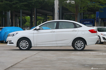 2015款悦翔V7 1.6L 手动乐尚型