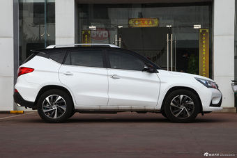 2016款比亚迪宋2.0TID自动旗舰型