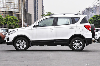 2016款北汽幻速S2 1.5L手动舒适型国V