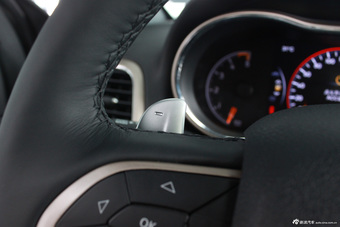 2014款大切诺基柴油版到店实拍