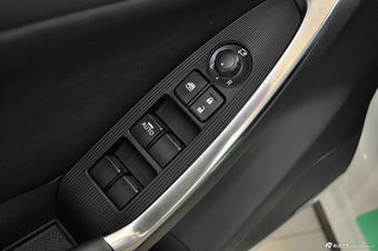 2013款马自达CX-5 2.5L自动四驱旗舰型图片