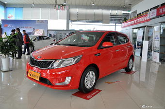 2012款起亚K2 1.4L自动炫酷纪念版两厢