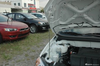 东南2013款V5菱致1.5L手动标准型CNG